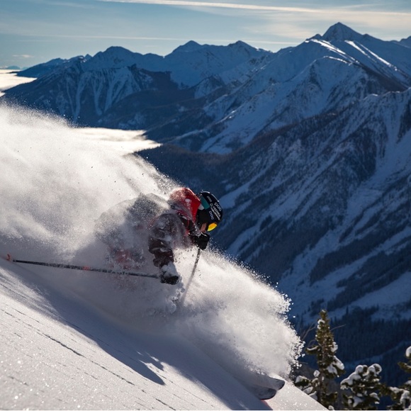 Burton Dryride Vest with Faux Fur trimmed Hood - Picture 10 of 10